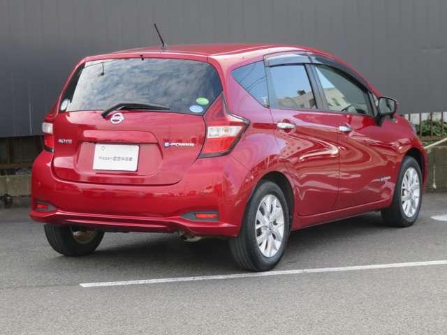 ノート 1.2 e-POWER X 純正ナビ・アラモニ・前後ドラレコ 360°カメラ 記録簿付 Rカメラ 運転席助手席エアバック レーンキープ AUTOエアコン 1オーナー 盗難防止システム ナビTV AW サイドカメラ 運転席エアバッグ キーレスエントリー ドラレコ(2枚目)