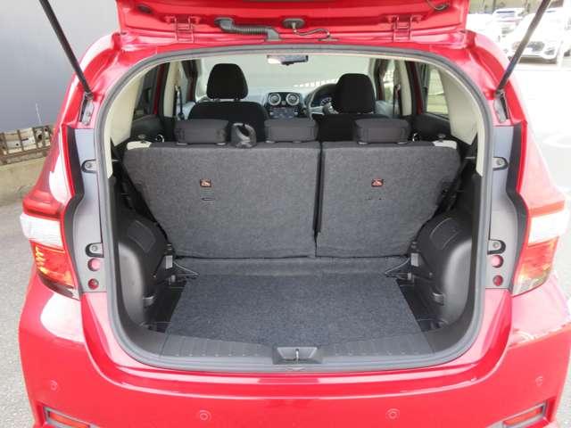 ノート 1.2 e-POWER X 純正ナビ・アラモニ・前後ドラレコ 360°カメラ 記録簿付 Rカメラ 運転席助手席エアバック レーンキープ AUTOエアコン 1オーナー 盗難防止システム ナビTV AW サイドカメラ 運転席エアバッグ キーレスエントリー ドラレコ(16枚目)