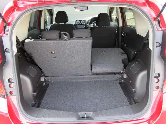 ノート 1.2 e-POWER X 純正ナビ・アラモニ・前後ドラレコ 360°カメラ 記録簿付 Rカメラ 運転席助手席エアバック レーンキープ AUTOエアコン 1オーナー 盗難防止システム ナビTV AW サイドカメラ 運転席エアバッグ キーレスエントリー ドラレコ(17枚目)