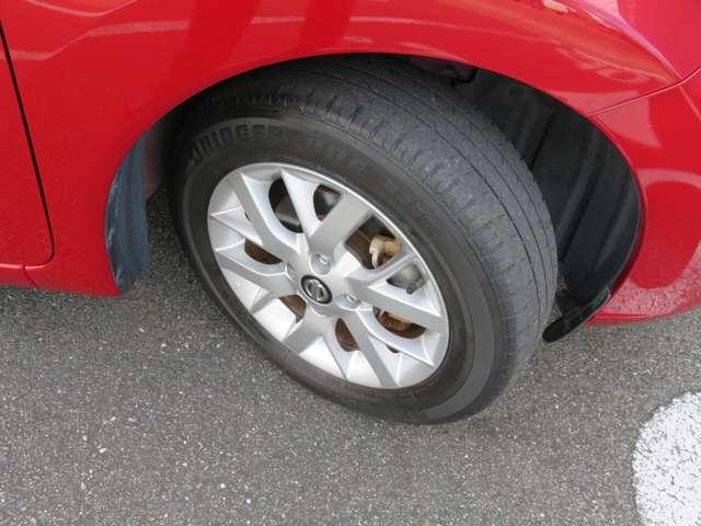 ノート 1.2 e-POWER X 純正ナビ・アラモニ・前後ドラレコ 360°カメラ 記録簿付 Rカメラ 運転席助手席エアバック レーンキープ AUTOエアコン 1オーナー 盗難防止システム ナビTV AW サイドカメラ 運転席エアバッグ キーレスエントリー ドラレコ(20枚目)