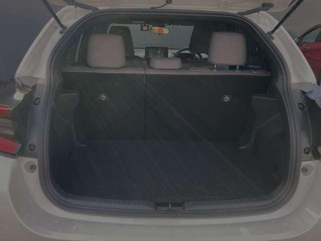 ヤリス 1.5 ハイブリッド Z 純正8インチナビ・アルミホイール PCS 整備記録簿 車線逸脱警報装置 AW Bカメラ アイドリングストップ車 ドラレコ付 ナビ付 LEDランプ ETC付き パワステ 1オナ車 クルコン カーテンエアバック キーフリー ABS イモビ(13枚目)