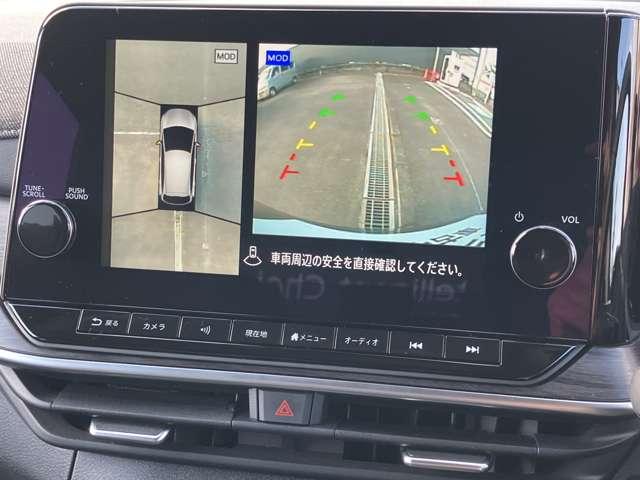 �A���E���h�r���[���j�^�[�ł����Ԃ̑O�㍶�E�ɃJ���������Ă��蒓�Ԏ��ɂ͏ォ��Ԃ������悤�ȉ�ʂ�����܂��̂ŁA�S�����̏󋵂��m�F���邱�Ƃ��ł���֗��ȋ@�\�ł���