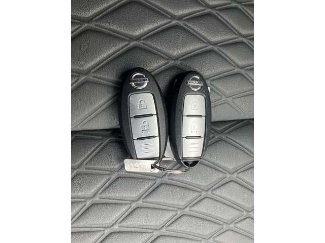 �C���e���W�F���g�L�[�ł��I�|�P�b�g�₩�΂�̒��ɓ��ꂽ�܂܂ł��h�A���b�N�̊J����G���W���̎n���E��~���ł��܂��B�������A�X�y�A�L�[���������肠��܂���B