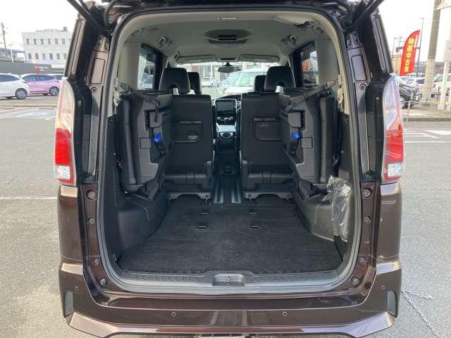 �V�[�g�����ׂē|���Ƃ���ȂɍL�X�B��������ו���ς߂܂��B���ꂾ���̃X�y�[�X�ł���΂��Ȃ�̉ו����ڂ����܂���