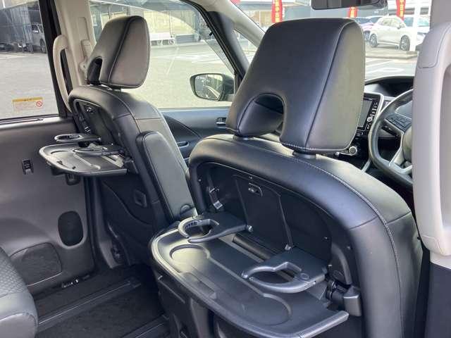 �Q��ڂƂR��ڂɂ̓e�[�u�����h�����N�z���_�[���΂��܂�