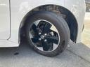 純正アルミ付き！タイヤの溝はまだありますが、実車確認の際にご確認くださいませ。ご希望あればタイヤの交換も承っております。