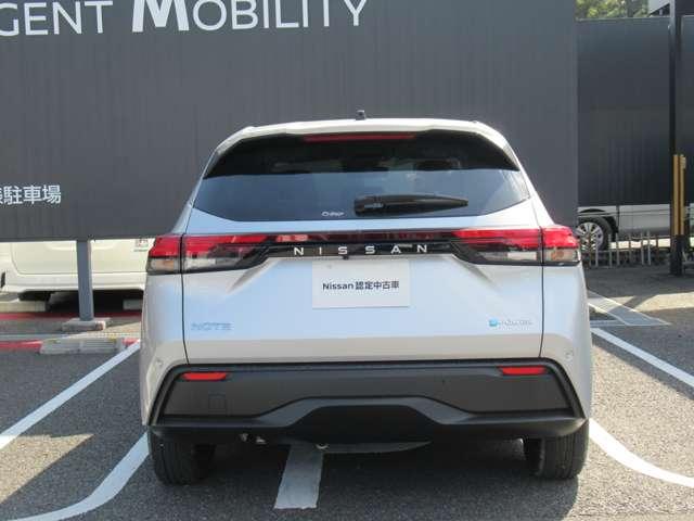 ノート １．２　Ｓ　メモリーナビ・バックカメラ・ＥＴＣ・スマー　軽減ブレーキ　ワンオーナー　禁煙　ＬＤＷ　バックカメラ　インテリキー　イモビライザー　メモリーナビ　ナビＴＶ付き　ワンセグＴＶ付き　整備点検記録簿　ＥＴＣ　オートエアコン　サイドエアバッグ　エアバッグ（3枚目）