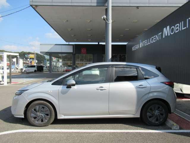 ノート １．２　Ｓ　メモリーナビ・バックカメラ・ＥＴＣ・スマー　軽減ブレーキ　ワンオーナー　禁煙　ＬＤＷ　バックカメラ　インテリキー　イモビライザー　メモリーナビ　ナビＴＶ付き　ワンセグＴＶ付き　整備点検記録簿　ＥＴＣ　オートエアコン　サイドエアバッグ　エアバッグ（4枚目）