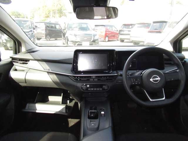 ノート １．２　Ｓ　メモリーナビ・バックカメラ・ＥＴＣ・スマー　軽減ブレーキ　ワンオーナー　禁煙　ＬＤＷ　バックカメラ　インテリキー　イモビライザー　メモリーナビ　ナビＴＶ付き　ワンセグＴＶ付き　整備点検記録簿　ＥＴＣ　オートエアコン　サイドエアバッグ　エアバッグ（6枚目）