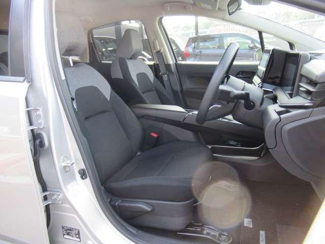 ノート １．２　Ｓ　メモリーナビ・バックカメラ・ＥＴＣ・スマー　軽減ブレーキ　ワンオーナー　禁煙　ＬＤＷ　バックカメラ　インテリキー　イモビライザー　メモリーナビ　ナビＴＶ付き　ワンセグＴＶ付き　整備点検記録簿　ＥＴＣ　オートエアコン　サイドエアバッグ　エアバッグ（8枚目）