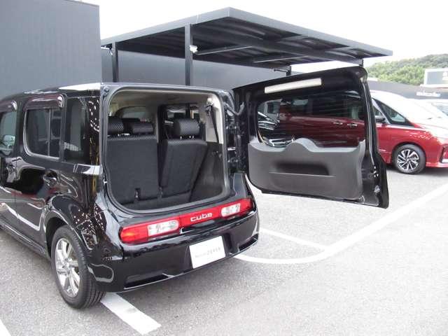 キューブ １．５　ライダー　メモリーナビ・ドライブレコーダー・ＥＴＣ・　フルオートエアコン　助手席エアバッグ　ナビＴＶ　ＡＷ　インテリキー　ＥＴＣ　アイドリングストップ　パワーウィンドウ　ドライブレコーダー　キーレス　盗難防止システム　記録簿　パワーステアリング　ＡＢＳ（15枚目）