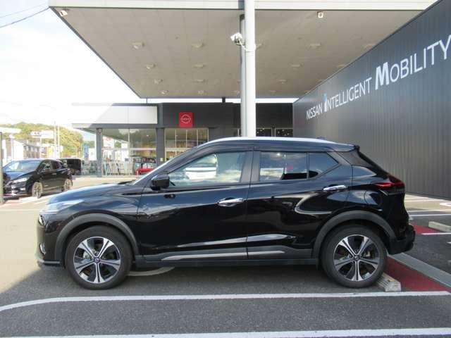 キックス １．２　Ｘ　（ｅ－ＰＯＷＥＲ）　メモリーナビ・アラウンドビューモニター・　ナビ＆ＴＶ　追従クルコン　スマートキー　ＬＥＤヘッド　レーンアシスト　パワーステアリング　盗難防止システム　ドライブレコーダー　ＥＴＣ　整備記録簿有　メモリーナビ　サイドエアバッグ　アルミ　ＡＡＣ（3枚目）