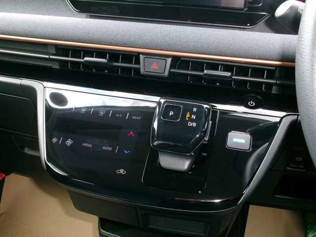 サクラ X 試乗車アップ車・9インチ純正ナビ ワンセグ LEDヘッドライト インテリジェントキー 盗難防止システム 試乗車 エアバッグ 車線逸脱警報 エアコン サイドカーテンエアバック 記録簿 アルミホイール ABS キーレス メモリーナビ(12枚目)