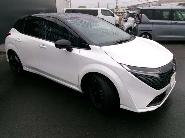 オーラ １．２　Ｇ　試乗車アップ車・９インチメーカーナビ・全　自動（被害軽減）ブレーキ　試乗車アップ　ＬＥＤ　ＬＫＡ　ＥＴＣ　カーテンエアバッグ　イモビライザー　アルミホイール　インテリジェントキー　パワーウィンドウ　フルオートエアコン　キーレスエントリー（6枚目）