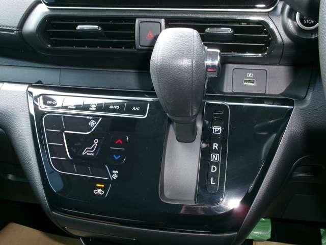 デイズ 660 ハイウェイスターX 試乗車アップ車・9インチ純正ナビ・全方位 ブレーキサポート 全周囲カメラ LED イモビライザー インテリジェントキー レーンキープ ナビTV アイドリングストップ オートエアコン デュアルエアバッグ 記録簿 アルミホイール メモリーナビ(13枚目)