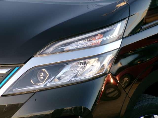 セレナ １．２　ｅ－ＰＯＷＥＲ　ハイウェイスター　Ｖ　１オーナー・１０インチ純正ナビ・全方位モニ　３６０°カメラ　エマジェンシーブレーキ　１オナ　スマキー　ＬＥＤ　レーンアシスト　点検記録簿付　ＥＴＣ　ドラレコ　Ａストップ　イモビ　サイドカーテンエアバック　フルオートエアコン　アルミホイール（3枚目）