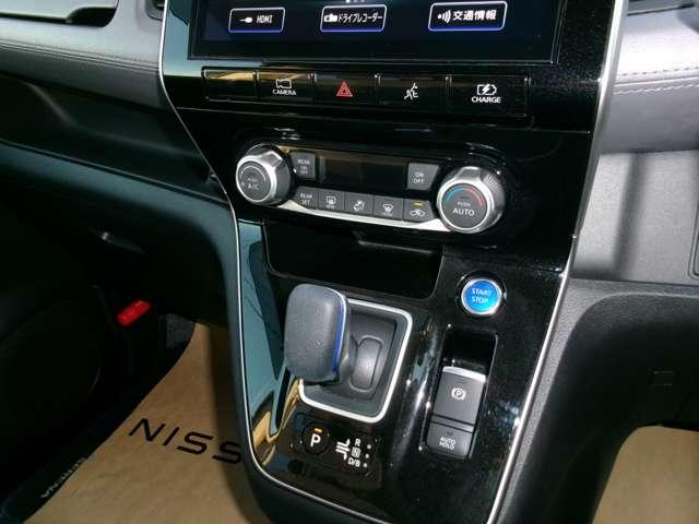 セレナ １．２　ｅ－ＰＯＷＥＲ　ハイウェイスター　Ｖ　１オーナー・１０インチ純正ナビ・全方位モニ　３６０°カメラ　エマジェンシーブレーキ　１オナ　スマキー　ＬＥＤ　レーンアシスト　点検記録簿付　ＥＴＣ　ドラレコ　Ａストップ　イモビ　サイドカーテンエアバック　フルオートエアコン　アルミホイール（17枚目）