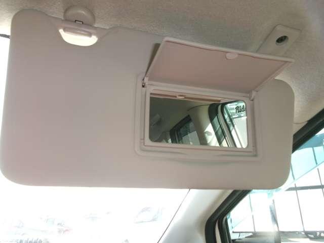 ノート 1.2 X ライダー 1オーナー・純正ナビ アイドルストップ ワンオーナー車 記録簿 ABS キーレス メモリーナビ エアバック パワーステアリング スマートキー&プッシュスタート エアコン パワーウィンドウ 盗難防止システム 助手席エアバック(18枚目)