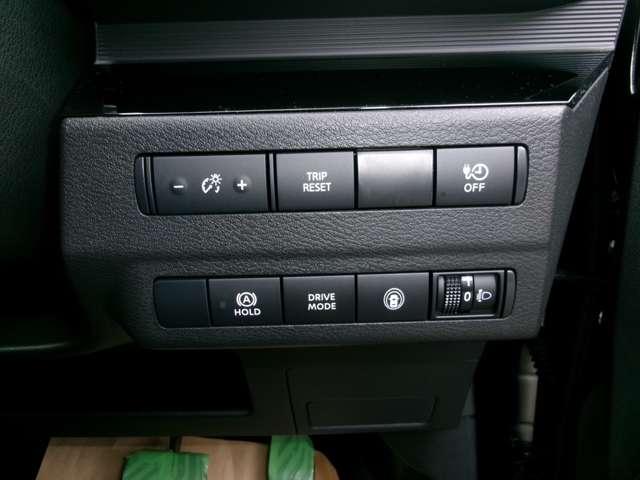 サクラ X 90周年記念車 試乗車アップ車・9インチ純正ナビ・全方位 LEDヘッドランプ 全方位M アルミホイール インテリジェントキー ドライブレコーダー メモリーナビ 車線逸脱警報 エマージェンシブレーキ(19枚目)