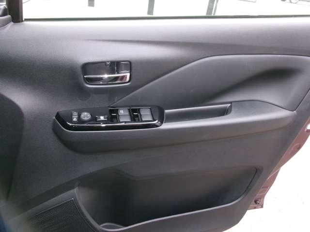 デイズ 660 ハイウェイスターX 試乗車アップ車・9インチ純正ナビ・全方位 ブレーキサポート 全周囲カメラ LED イモビライザー インテリジェントキー レーンキープ ナビTV アイドリングストップ オートエアコン デュアルエアバッグ 記録簿 アルミホイール メモリーナビ(17枚目)