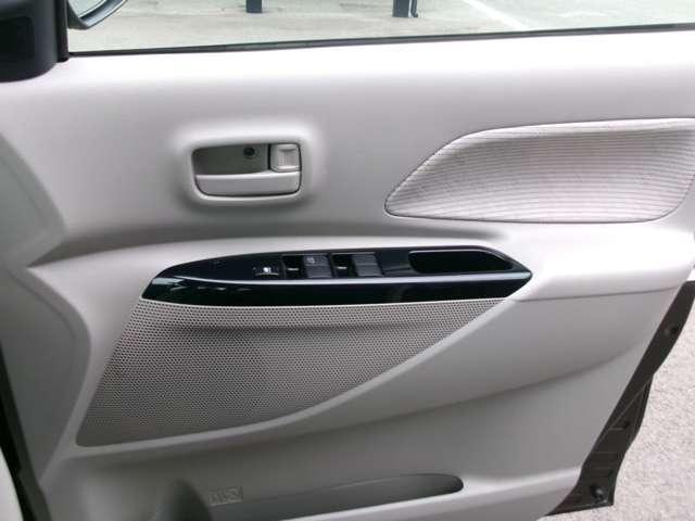 デイズルークス 660 X 純正ナビ・全方位モニター・前ドライブレコ プリクラッシュ 全周囲 アイドリングストップ機能 Sキー ナビTV イモビライザー 点検記録簿付 ドラレコ 運転席エアバック デュアルエアバッグ フルオートエアコン サイドエアバッグ パワーウィンドウ(18枚目)