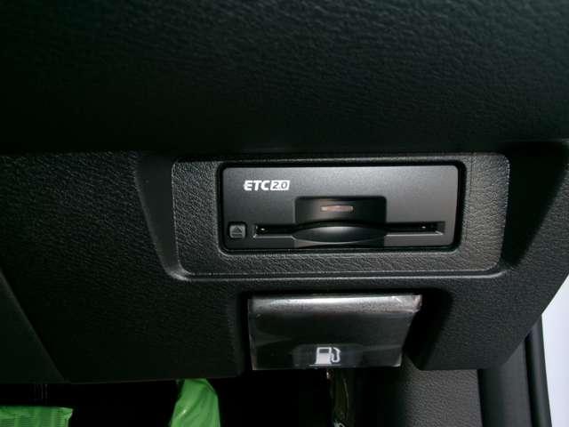 オーラ １．２　Ｇ　試乗車アップ車・９インチメーカーナビ・全　自動（被害軽減）ブレーキ　試乗車アップ　ＬＥＤ　ＬＫＡ　ＥＴＣ　カーテンエアバッグ　イモビライザー　アルミホイール　インテリジェントキー　パワーウィンドウ　フルオートエアコン　キーレスエントリー（17枚目）