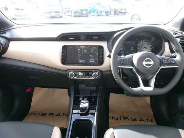 キックス １．２　Ｘ　ツートーン　インテリアエディション　（ｅ－ＰＯＷＥＲ）　試乗車アップ車・９インチ純正ナビ・全方位　レーダークルーズ　被害軽減ブレーキ　ＬＥＤヘッドライト　アラウンドビューモニター　インテリジェントキー　ドラレコ　アイドリングストップ　ＥＴＣ　メモリ－ナビ　エアコン　パワステ　キーレス　ＡＢＳ（4枚目）