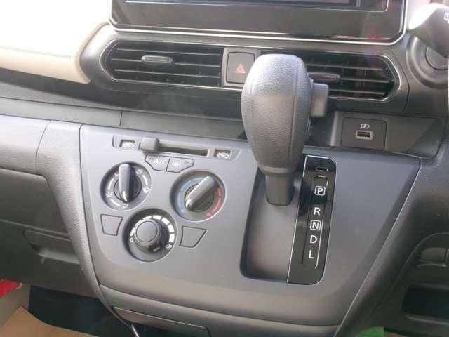 デイズ 660 S 試乗車アップ車・9インチ純正ナビ 運転席エアバッグ i-STOP Bカメラ 車線逸脱防止 助手席エアバッグ キーレスエントリーシステム 記録簿有り カーテンエアバック エアコン PW PS ABS サポカー セキュリティー(11枚目)