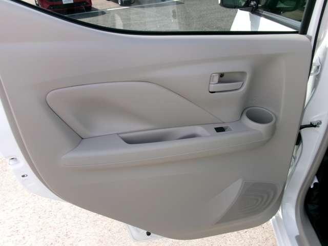 デイズ 660 S 試乗車アップ車・9インチ純正ナビ 運転席エアバッグ i-STOP Bカメラ 車線逸脱防止 助手席エアバッグ キーレスエントリーシステム 記録簿有り カーテンエアバック エアコン PW PS ABS サポカー セキュリティー(15枚目)