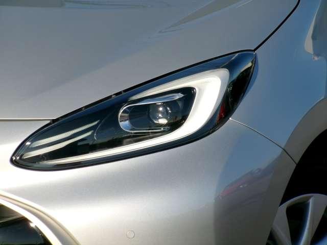 アクア 1.5 Z 1オーナー・10・5インチトヨタ純正T-Connec LEDヘッドライト スマートキー イモビライザー アルミホイール オートクルーズコントロール 点検記録簿 エアコン ナビ&TV カーテンエアバッグ ETC キーレス パワーウインドウ ABS Bカメ(3枚目)