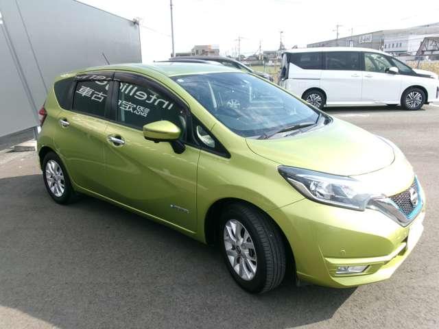 ノート 1.2 e-POWER X 1オーナー・7インチ純正ナビ・全方位モニタ 360°カメラ 記録簿付 運転席助手席エアバック レーンキープ AUTOエアコン 1オーナー 盗難防止システム ナビTV AW 運転席エアバッグ キーレスエントリー LEDヘッド アイドリングストップ(6枚目)