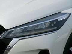 �إåɥ饤�Ȥϣ̣ţĤʤΤǤȤƤ����뤯�������ϰϤ˾Ȥ餷�Ƥ���ޤ�����֤α�ž�ΰ�������Ƥ���ޤ��� 3