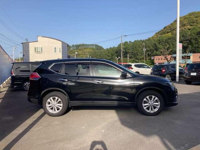 綺麗な右側面です。