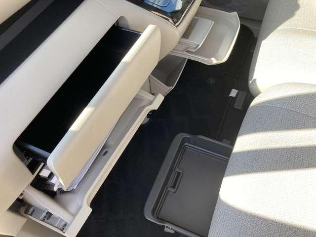 ルークス ６６０　Ｘ　片側ハンズフリーオートスライド　カーナビ（15枚目）