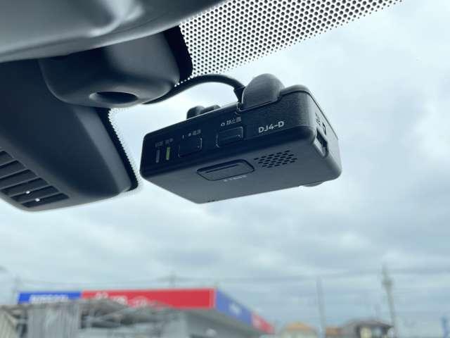 エクストレイル ２．０　２０Ｘｉ　Ｖセレクション　２列車　４ＷＤ　純正ナビＴＶ　プロパイロット　アラウンドＶＭ　衝突軽減ブレーキ　盗難防止システム　３６０°カメラ　アルミホイール　オールモード４ＷＤ　ＬＤＷ　アイドリングＳ　ＬＥＤヘッド　レーダークルーズ　ＥＴＣ　ワンオーナー　インテリジェントキー　ＡＢＳ（7枚目）