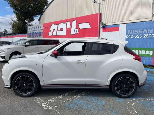 ジューク １．６　ＮＩＳＭＯ　４ＷＤ　純正ナビＴＶ　バックカメラ　バックモニター　切替４ＷＤ　サイドエアバック　メモリナビ　キーフリー　スマートキー　オートエアコン　アルミ　ナビ＆ＴＶ　ＥＴＣ車載器　パワーウィンドウ　ＡＢＳ　エアバッグ　パワーステアリング　盗難防止（6枚目）