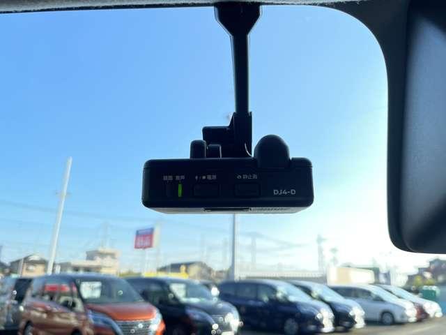 ルークス 660 X 純正ナビTV アラウンドビューモニター アラモニ 前後衝突軽減ブレーキ ワンオーナー車 車線逸脱防止 ETC スマートキー 定期点検記録簿 キーフリー ドライブレコーダー i-stop フルオートエアコン パワーウインドウ バックカメラ(8枚目)