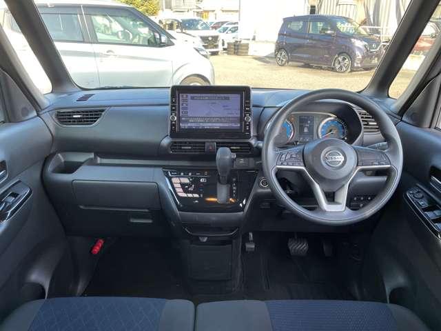 ルークス ６６０　ハイウェイスターＸ　純正ナビＴＶ　アラウンドビューモニター　アイスト　衝突被害軽減ブレ－キ　マルチビューカメラ　車線逸脱警報装置　ＥＴＣ　ＬＥＤ　スマートキー　パワーウィンドウ　ワンオーナー　カーテンエアバック　ドライブレコーダー　ナビＴＶ　バックカメラ（4枚目）