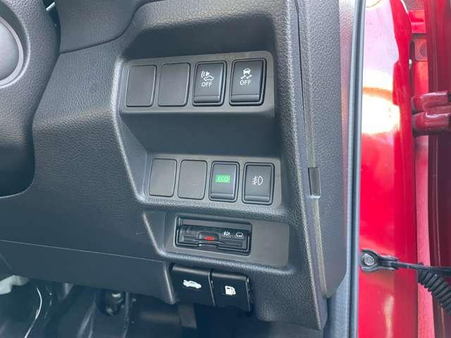 エクストレイル ２．０　２０Ｘ　ハイブリッド　エマージェンシーブレーキパッケージ　４ＷＤ　純正ナビＴＶ　バックカメラ　ワンオーナ－　ナビ＆ＴＶ　キーレスエントリー　エアコン　パワーステアリング　メモリナビ　ＡＷ　スマ－トキ－　盗難防止装置　ＥＴＣ車載器　ＬＥＤヘッドランプ　ワンセグ　パートタイム４ＷＤ　エアバッグ（13枚目）