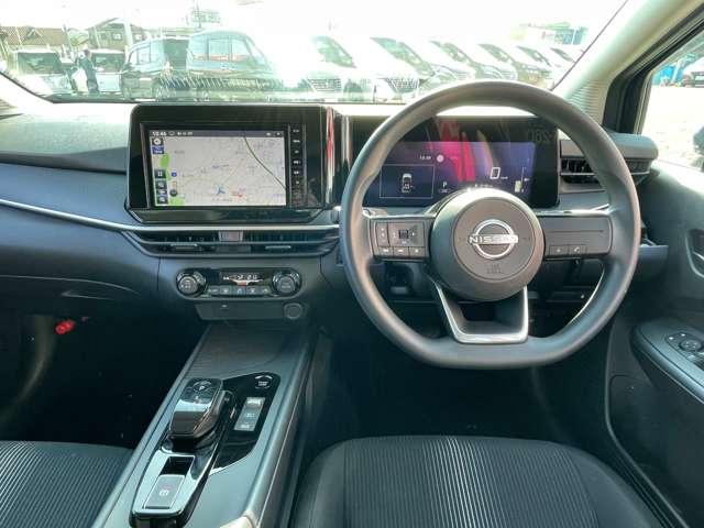 ノート 1.2 X 純正ナビTV アラウンドビューモニター リアカメラ 衝突被害軽減ブレ-キ 全方位カメラ ETC付 LEDヘッドライト レーンアシスト インテリジェントキー ワンオーナー ドラレコ 盗難防止システム ワンセグTV TVナビ サイドカメラ(4枚目)