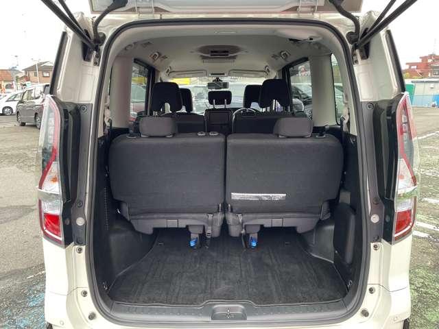 セレナ 2.0 ハイウェイスター V 純正ナビTV 後席モニター プロパイロット サイドエアバッグ アラウンドビュ- 1オナ アルミ 衝突被害軽減 LDP エアバッグ 両側オートスライドドア LEDライト インテリジェントキー 点検記録簿 サイドカメラ メモリーナビ ナビTV(19枚目)