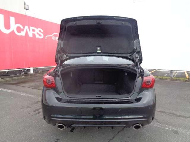 スカイライン ３．０　４００Ｒ　純正ナビＴＶ　アラウンドビューモニター　本革シ－ト　ＬＥＤヘッド　キーレスエントリー　ワンオーナ　車線逸脱警報　スマ－トキ－　バックモニター　クルコン　メモリーナビ　ナビＴＶ　サイドカメラ　ＡＡＣ　アルミ　盗難防止装置　ＥＴＣ　エアバッグ（15枚目）