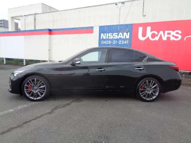 スカイライン ３．０　４００Ｒ　純正ナビＴＶ　アラウンドビューモニター　本革シ－ト　ＬＥＤヘッド　キーレスエントリー　ワンオーナ　車線逸脱警報　スマ－トキ－　バックモニター　クルコン　メモリーナビ　ナビＴＶ　サイドカメラ　ＡＡＣ　アルミ　盗難防止装置　ＥＴＣ　エアバッグ（16枚目）