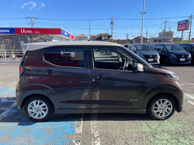 デイズ ６６０　ハイウェイスターＸ　純正デカナビ　アラウンドビューモニター　ブレーキサポート　全周囲カメラ　ＬＥＤ　ドライブレコーダー　イモビライザー　１オーナー　インテリジェントキー　ＥＴＣ　レーンキープ　バックカメラ　ナビＴＶ　アイドリングストップ　オートエアコン　記録簿（6枚目）