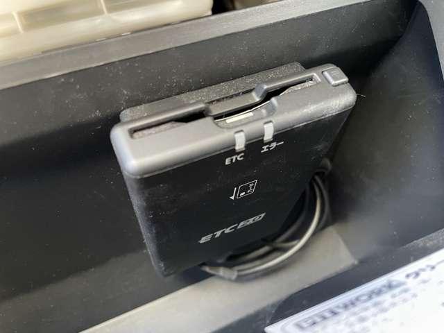 デイズ ６６０　ハイウェイスターＸ　純正デカナビ　アラウンドビューモニター　ブレーキサポート　全周囲カメラ　ＬＥＤ　ドライブレコーダー　イモビライザー　１オーナー　インテリジェントキー　ＥＴＣ　レーンキープ　バックカメラ　ナビＴＶ　アイドリングストップ　オートエアコン　記録簿（19枚目）