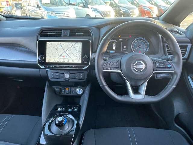 リーフ X Vセレクション 純正ナビTV プロパイロット レーダークルコン 360°カメラ 踏み間違い防止装置 LEDランプ セキュリティ 禁煙 1オーナー ETC インテリキー レーンキープアシスト サイドエアバッグ パワーウィンドウ ABS メモリ-ナビ(4枚目)