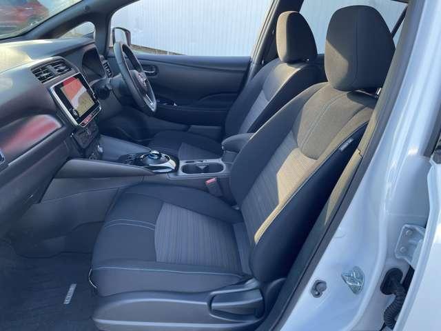 リーフ X Vセレクション 純正ナビTV プロパイロット レーダークルコン 360°カメラ 踏み間違い防止装置 LEDランプ セキュリティ 禁煙 1オーナー ETC インテリキー レーンキープアシスト サイドエアバッグ パワーウィンドウ ABS メモリ-ナビ(16枚目)