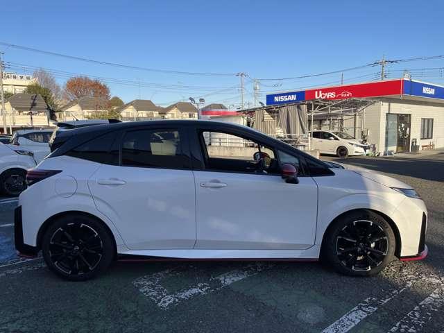 オーラ １．２　ＮＩＳＭＯ　純正ナビＴＶ　プロパイロット　カーテンエアバッグ　エマブレ　禁煙　インテリキー　ＥＴＣ　車線逸脱警報　ワンセグ　キーフリーシステム　ダブルエアバック　アルミホイール　運転席エアバッグ　メモリーナビ　試乗車　ナビＴＶ　ＡＢＳ（5枚目）