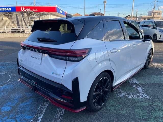 オーラ １．２　ＮＩＳＭＯ　純正ナビＴＶ　プロパイロット　カーテンエアバッグ　エマブレ　禁煙　インテリキー　ＥＴＣ　車線逸脱警報　ワンセグ　キーフリーシステム　ダブルエアバック　アルミホイール　運転席エアバッグ　メモリーナビ　試乗車　ナビＴＶ　ＡＢＳ（7枚目）