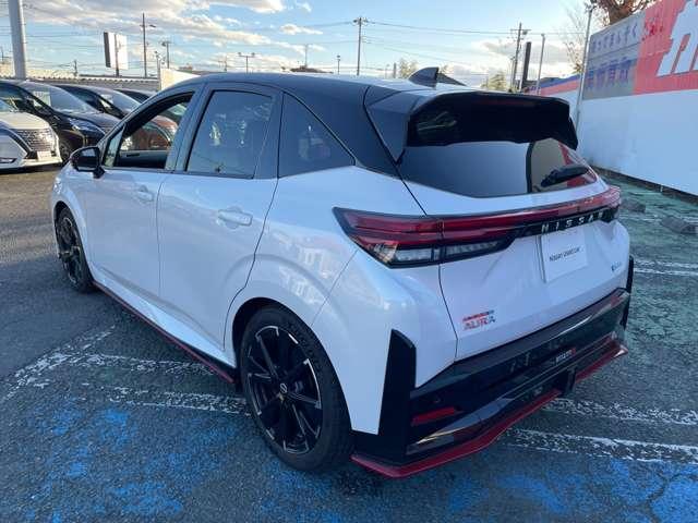 オーラ １．２　ＮＩＳＭＯ　純正ナビＴＶ　プロパイロット　カーテンエアバッグ　エマブレ　禁煙　インテリキー　ＥＴＣ　車線逸脱警報　ワンセグ　キーフリーシステム　ダブルエアバック　アルミホイール　運転席エアバッグ　メモリーナビ　試乗車　ナビＴＶ　ＡＢＳ（8枚目）